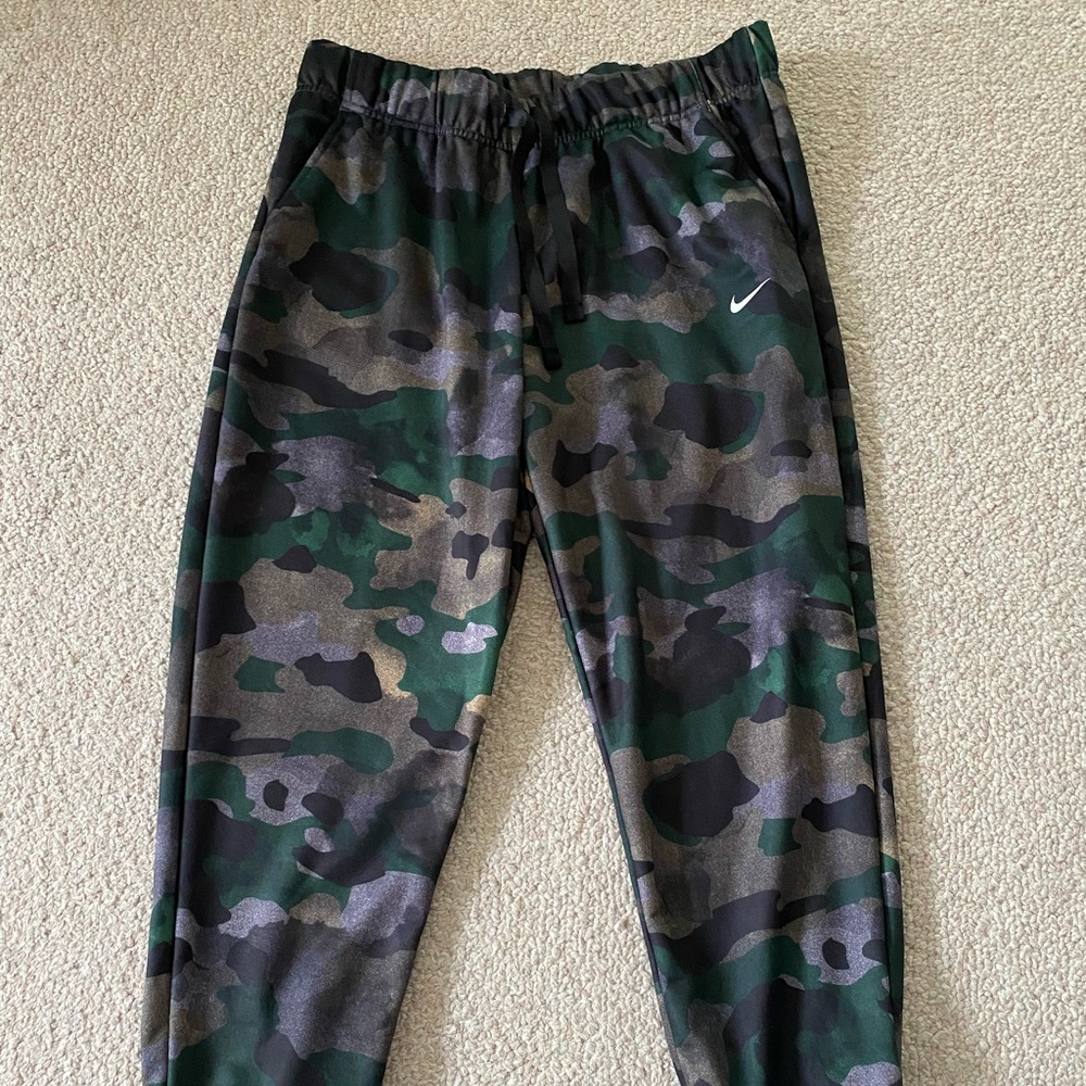 Nike Icon Clash Dri-Fit 7/8 Jogger Pants Women's Medium Green Camo CV7244-723